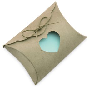 Boîte Kraft avec cœur pour cadeaux