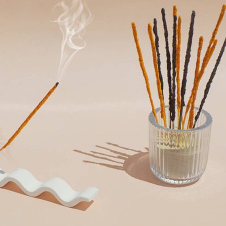 Kit comment faire des bâtons d’encens. Matériel et instructions
