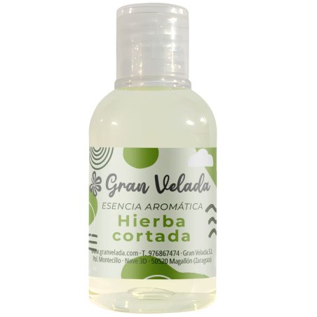 Essence aromatique d’herbe coupée