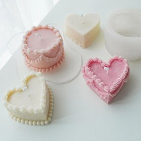 Molde bolo de coração decorado