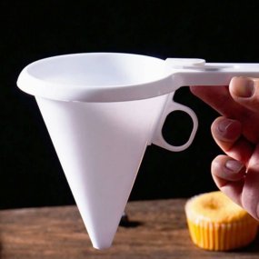 Embudo plastico con dispensador