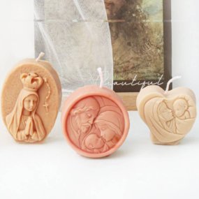 Moule bougie circulaire avec Saint Joseph, Vierge et Enfant Moule bougie circulaire avec Saint Joseph, Vierge et Enfant