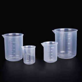 Set 4 vasitos de plástico medidores