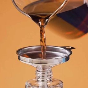 Entonnoir en métal grand