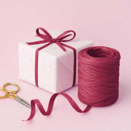 Cinta de rafia granate para envolver regalos