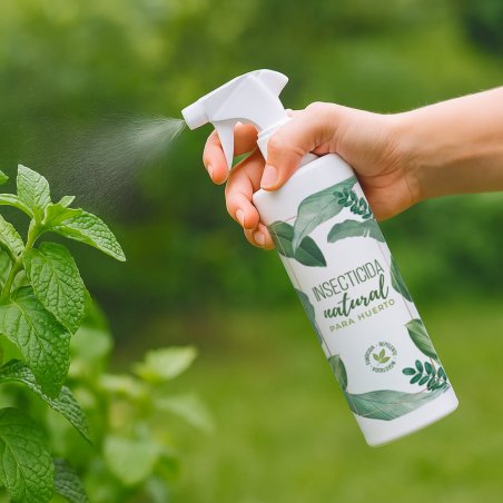 Insecticida natural triple acción plus para plantas