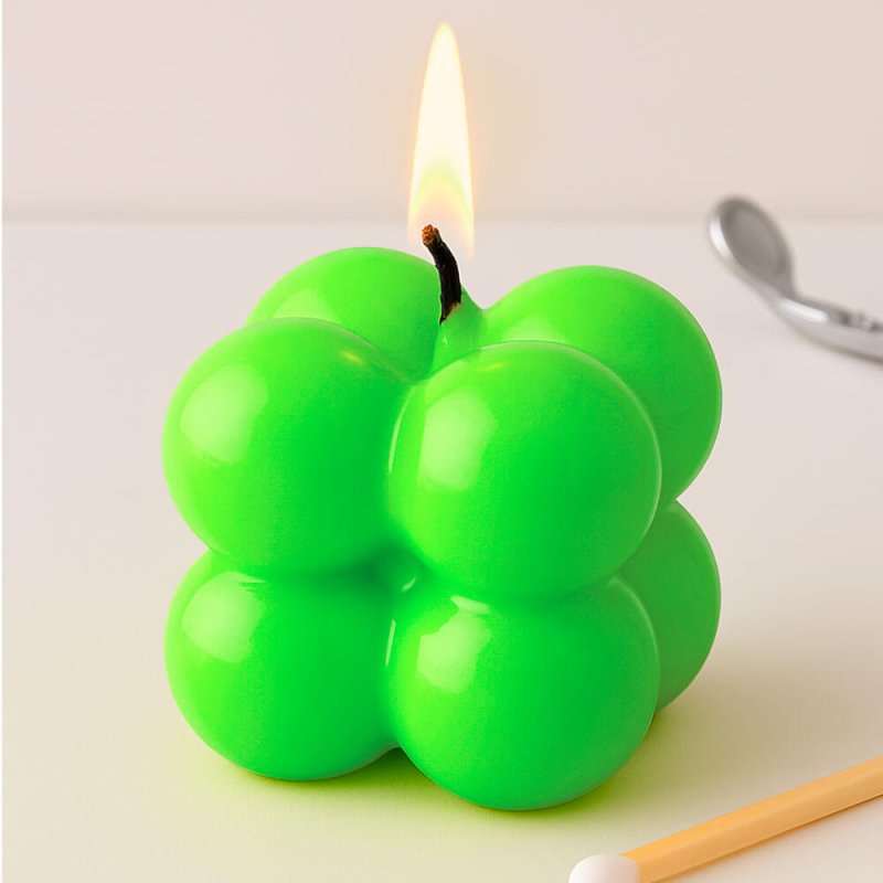 Vela con barniz verde neón