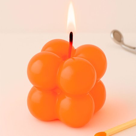 Vela con barniz naranja claro neón
