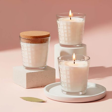 Vasos para hacer velas con decoración mosaico con tapa de corcho Vasos para hacer velas con decoración mosaico con tapa de corcho