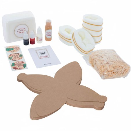Contenido Set para hacer jabones cervatillos de Navidad. Materiales e instrucciones Contenido Set para hacer jabones cervatillos de Navidad. Materiales e instrucciones