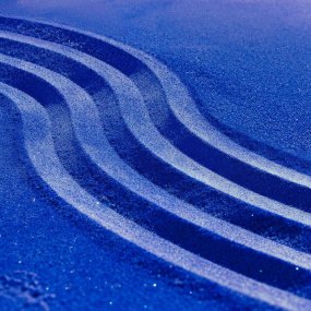 Areia de cor azul elétrico