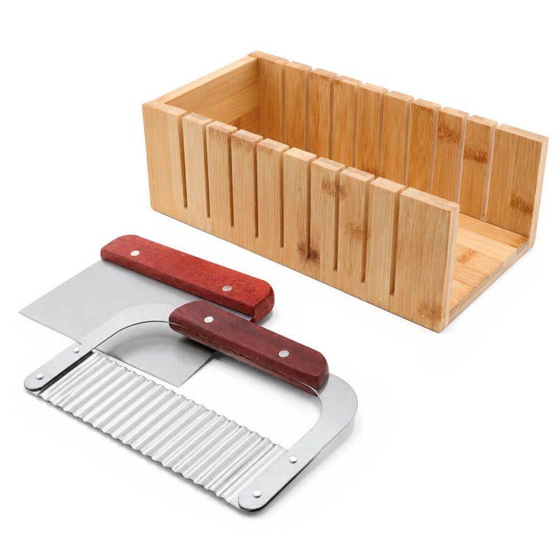 Molde para jabón de madera con 2 cortadores 2