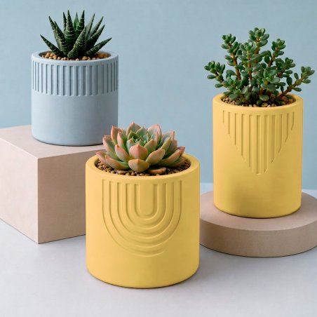 Macetero decorativo hecho con cemento para figuras mostaza