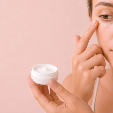 botes de plastico cosmeticos