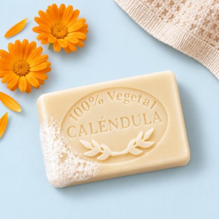 Molde jabon de calendula — jabón en escena lifestyle