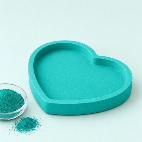 Bandeja corazón en verde agua con cuenco de pigmento para cemento y escayola