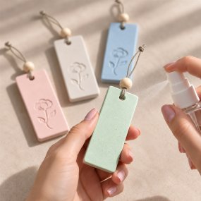 Kit como hacer ambientadores de coche con escayola perfumada. Materiales e instrucciones
