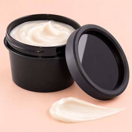 Récipient 50 ml noir pour cosmétique en gros ouvert avec couvercle sur fond pastel