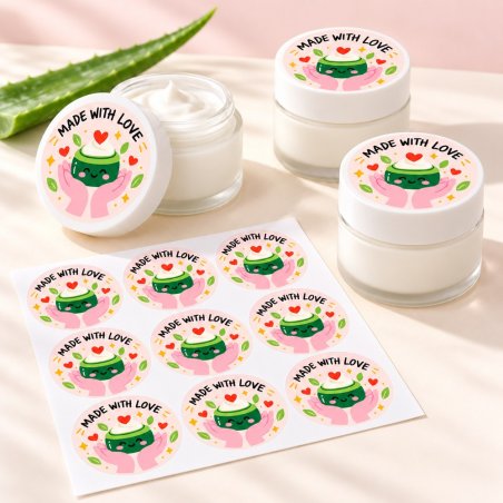 Pegatinas redondas made with love: pegatinas aplicadas a productos y blíster.