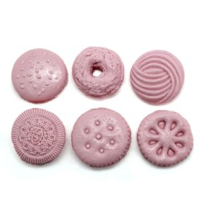 Mold forme des cookies assortis