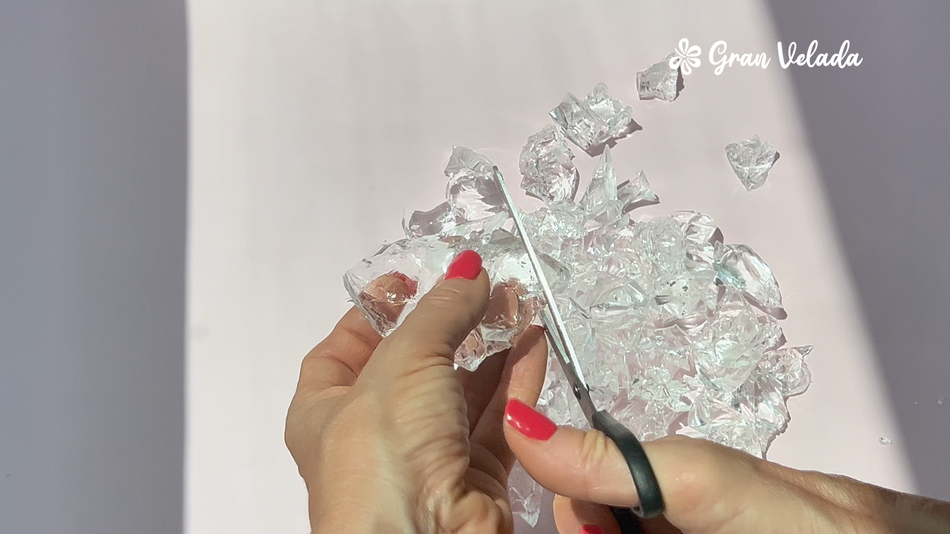 Corta la cera jelly en trozos pequeños