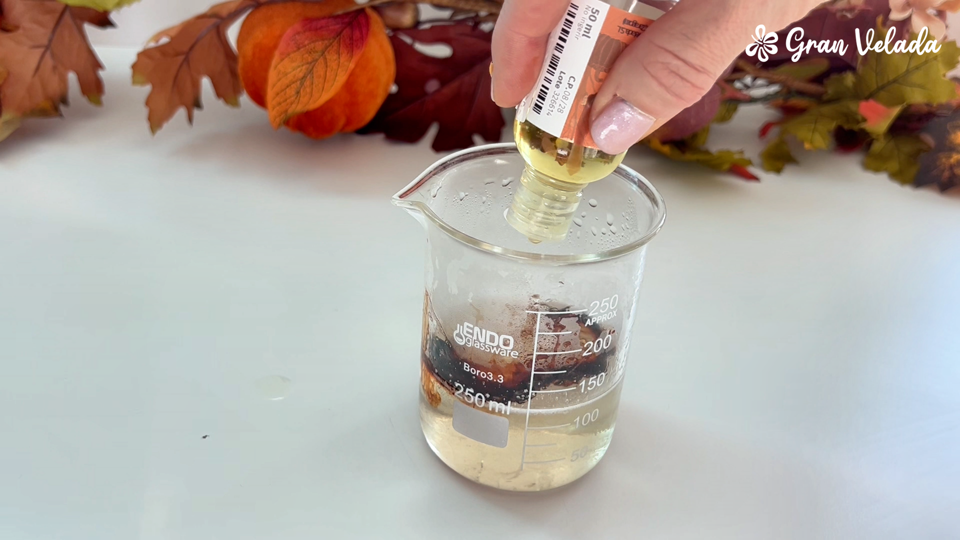Incorporando la esencia Pumpkin Spice a la cobertura transparente