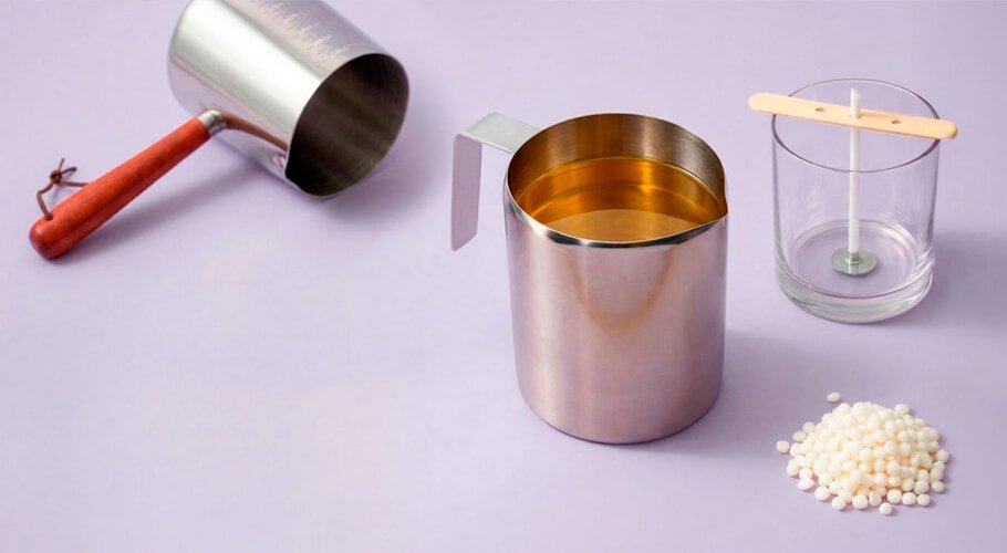 Pichets pour faire des bougies